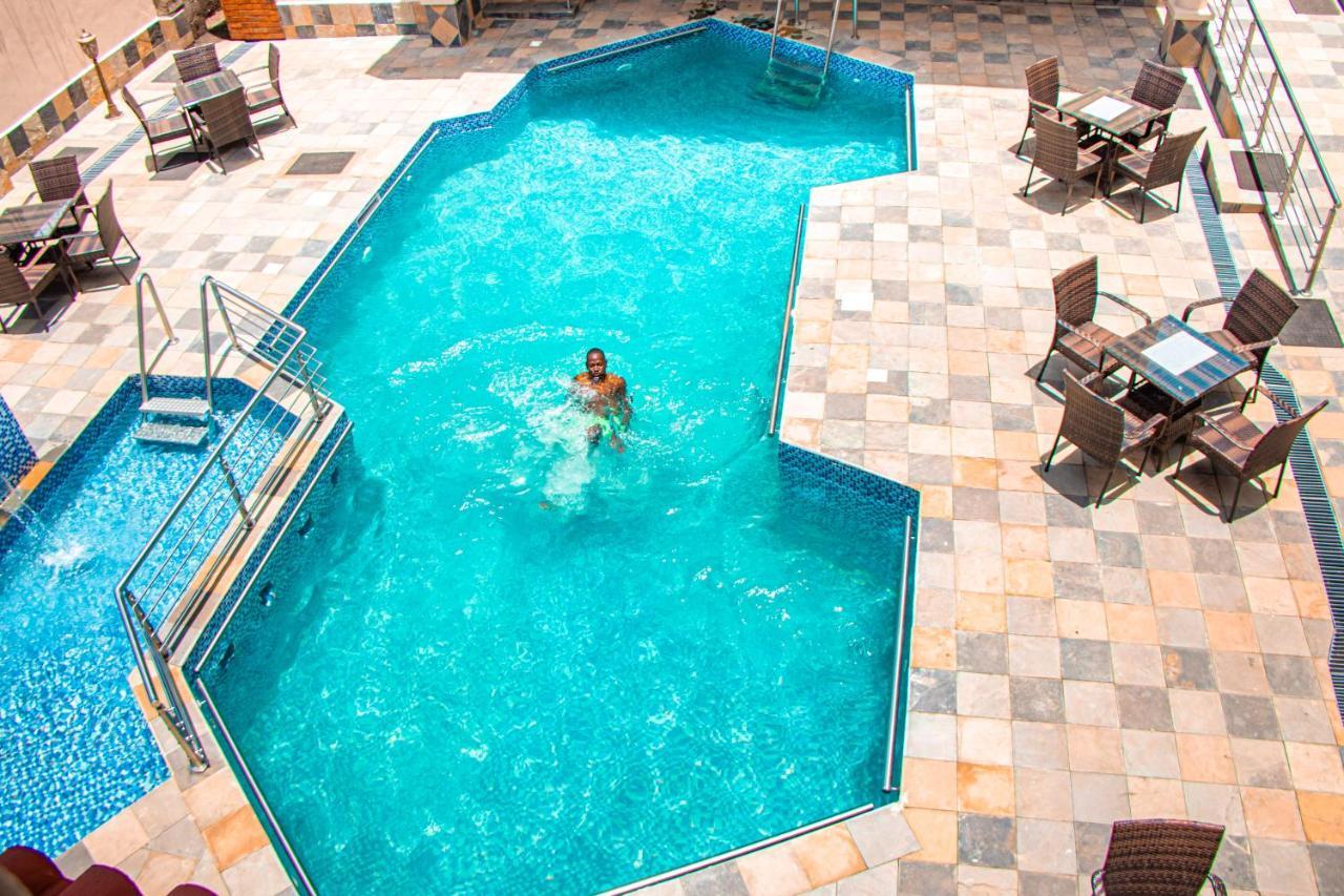 Grand Winston Hotel Nakuru Kültér fotó